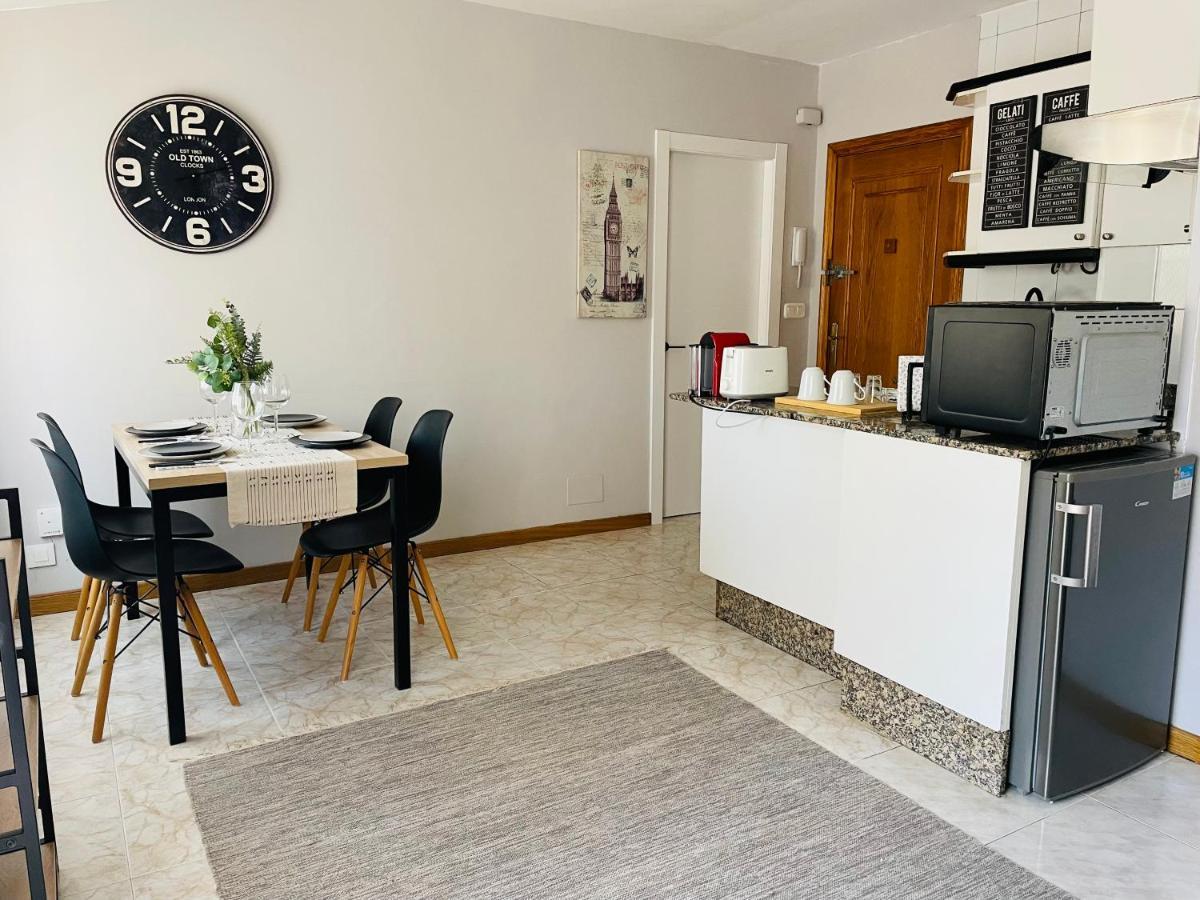 El Apartamento De La Colegiata Apartment Виго Екстериор снимка